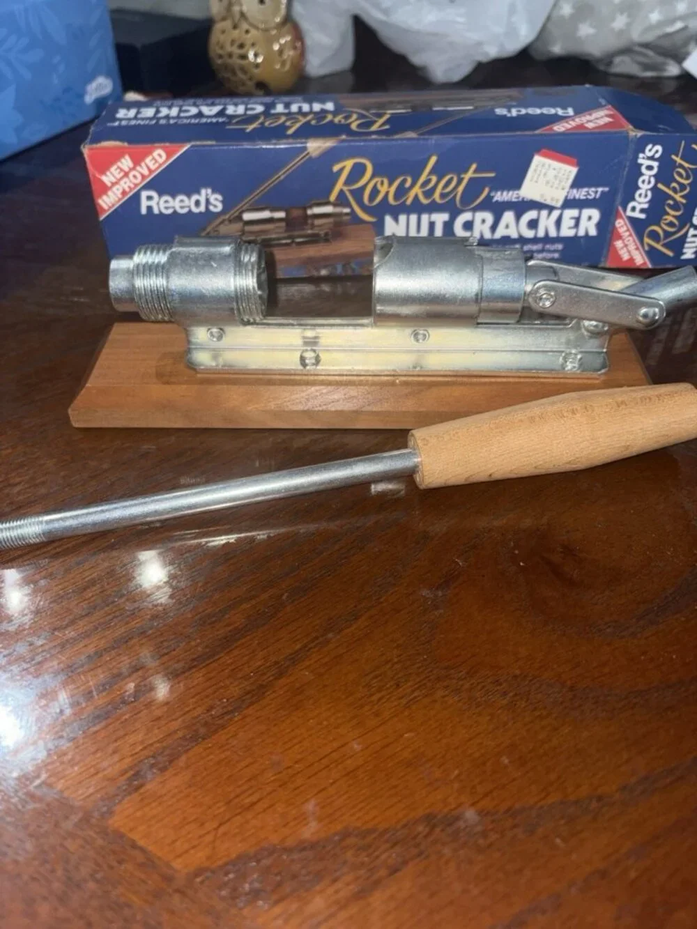 Vintage Reed’s Rocket Nut Cracker Model 816 USA Made Pecan Walnut Original Vl04